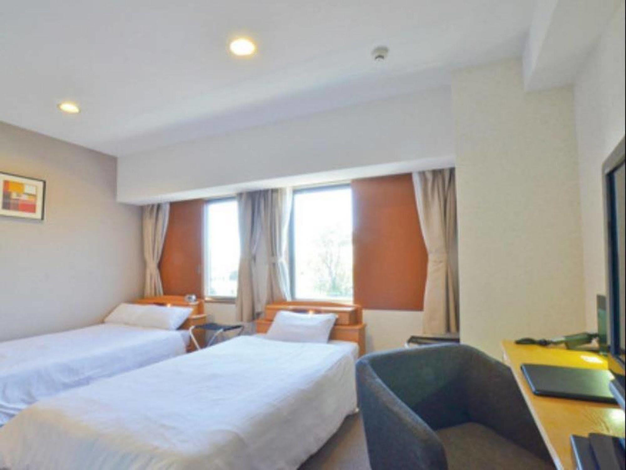 โรงแรมนิว สเตชั่น พรีเมียร์ Isahaya ภายนอก รูปภาพ